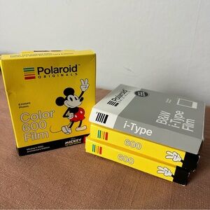 Polaroid Originals Mickey Mouse Color 600 Film Pack